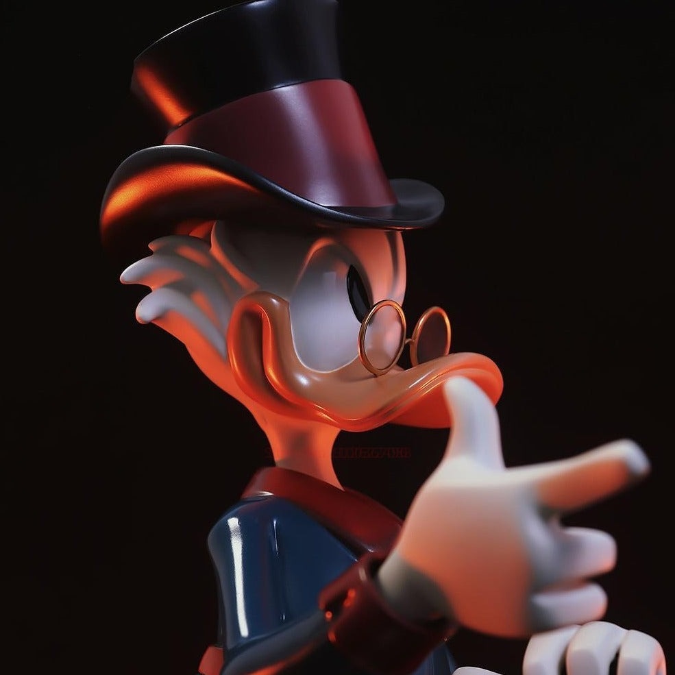 Nostalgic Disney Delight: Vintage Donald Duck Cartoon Statue