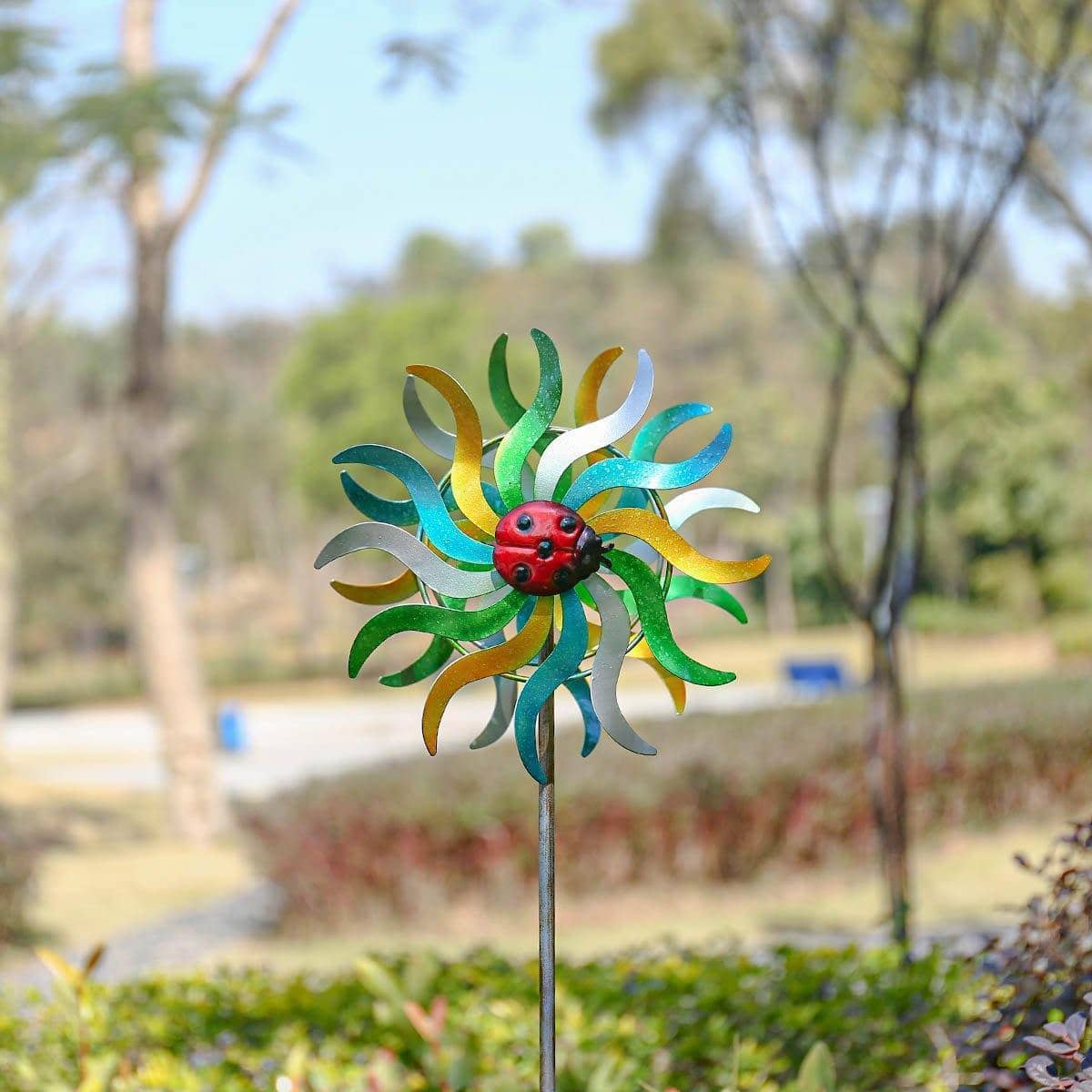 3D Wind Spinner - Stylish Garden Decoration That Watches the Wind Spin