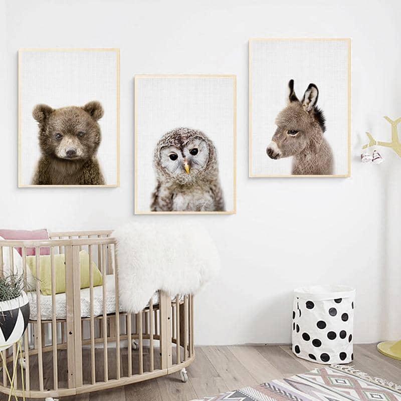 Animal Kingdom Delight: Playful Art for Kids' Rooms