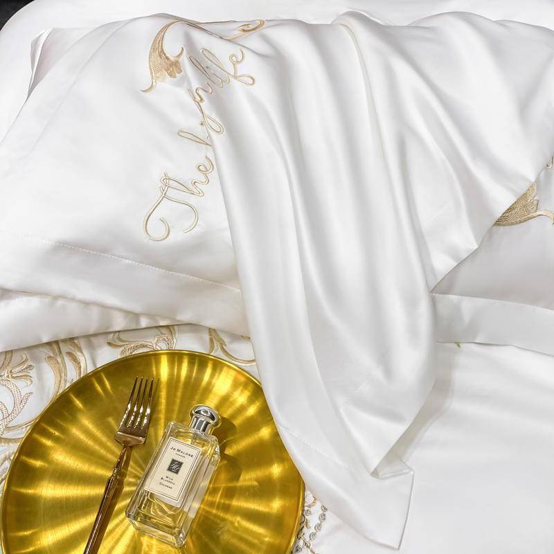 Chic Embroidery Satin Cotton Comforter Bedding Set - Queen & King Size