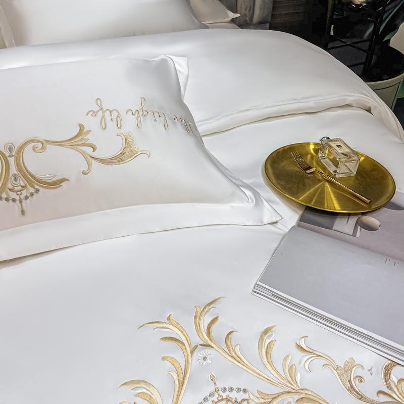 Chic Embroidery Satin Cotton Comforter Bedding Set - Queen & King Size