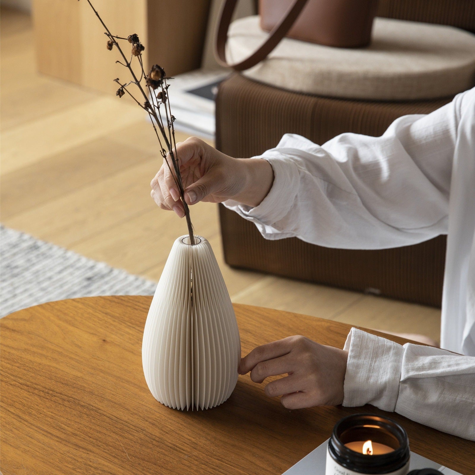 Elevate Your Floral Arrangements with Accordion Honeycomb Vase - Foldable Kraft Paper