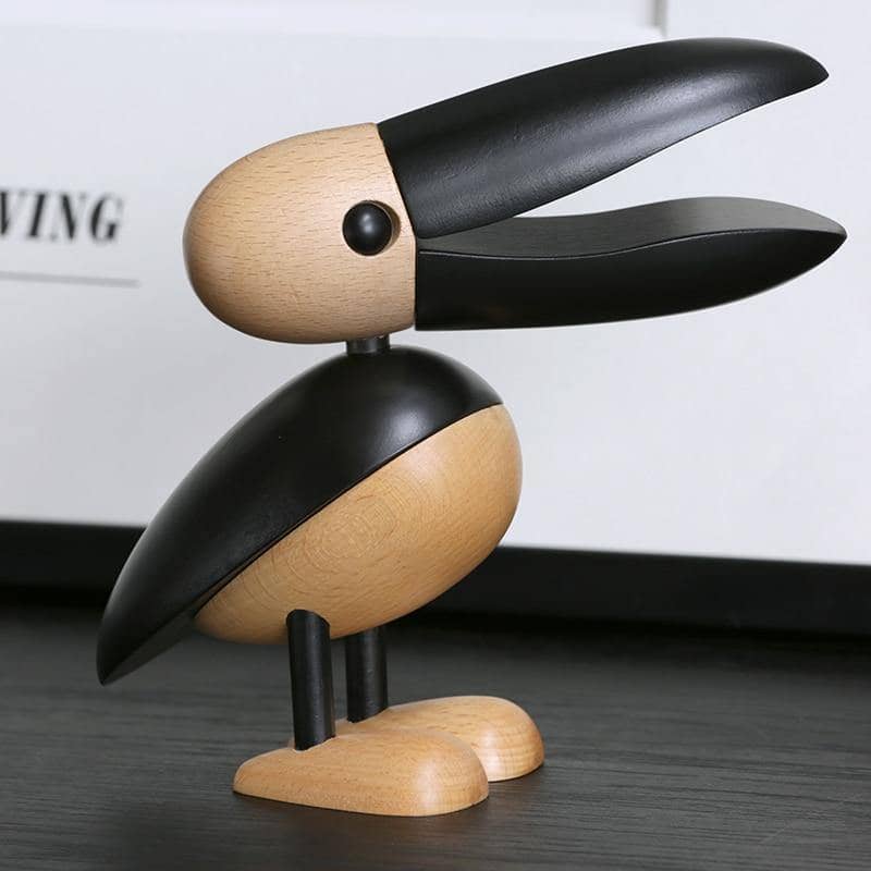 Nordic Style Toucan Tuppet Wood Ornament: Artistic and Whimsical Home Decor