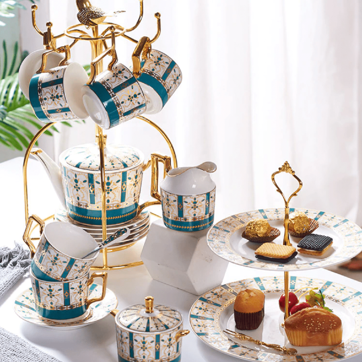 Personalized Luxury Gold Plated Bone China Porcelain Coffee and Tea Cup Set