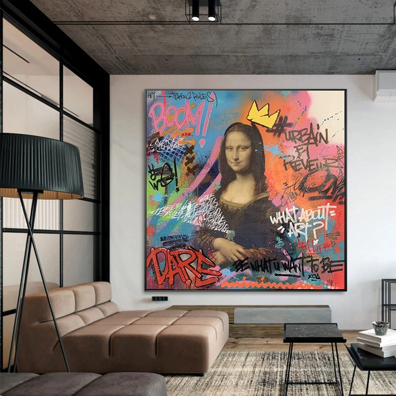 Playful Mona Lisa Graffiti: A Twist on the Classic