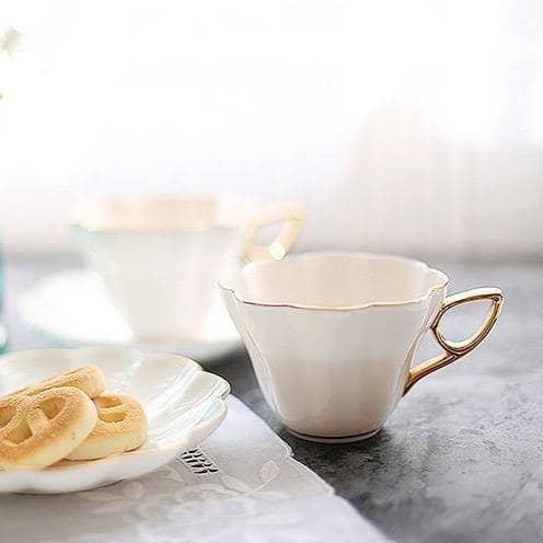 Delicate Flower Shaped Tea Cup & Saucer Set - Beautiful & Elegant Dining Collection