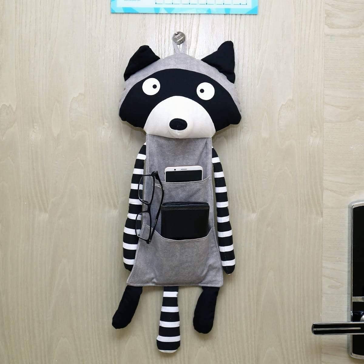 Raccoon Door Hanging Organizer - Stylish Storage
